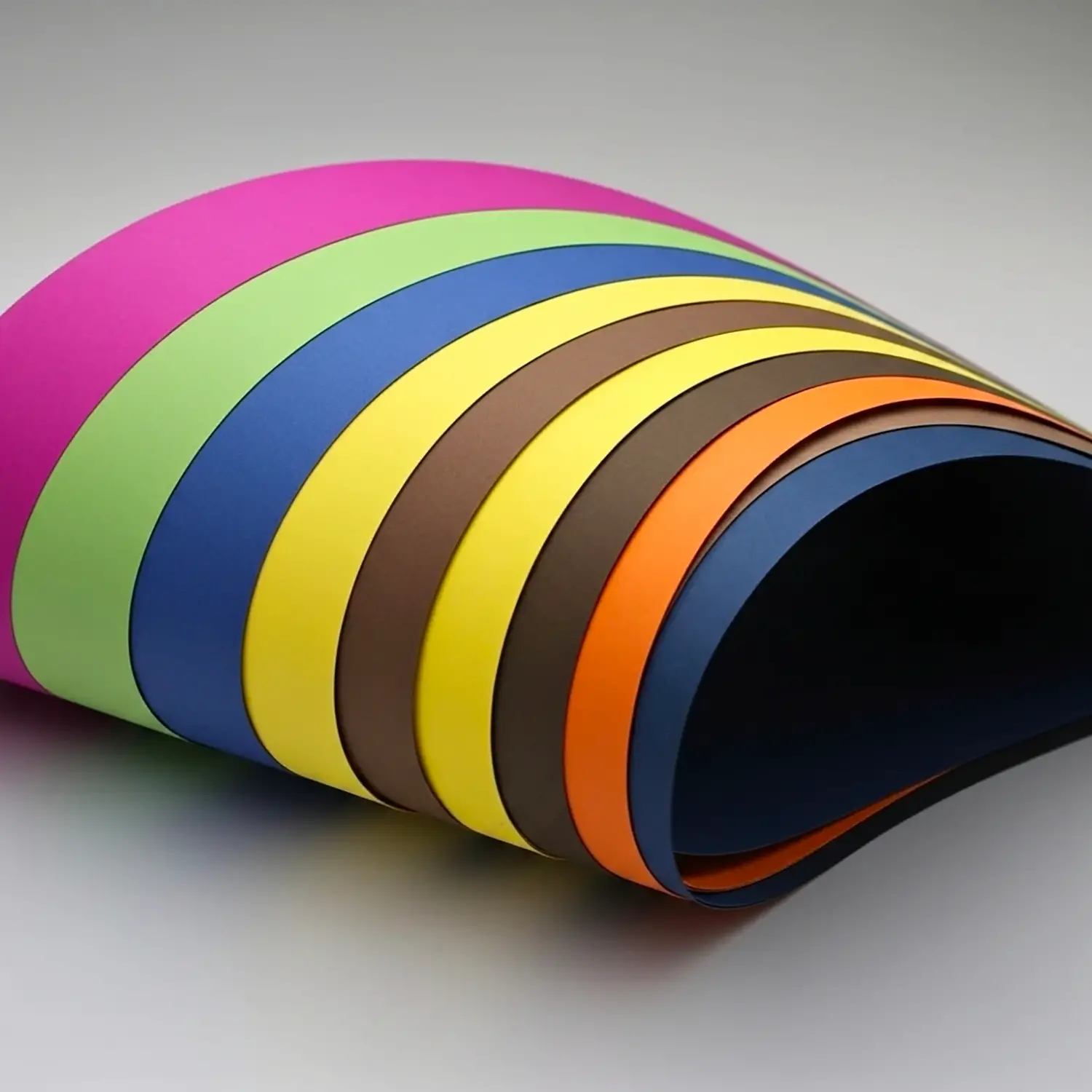 Cartoncino Prisma Monoruvido 220 gr – 70x100 cm - 20 Fogli - 5 Colori Assortiti - Carta e cartoncino